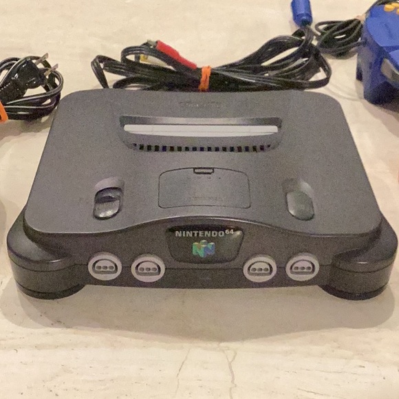 Nintendo 64 Console & 2 Controllers & Mario Kart N64 Game Authentic Original OEM - Picture 5 of 16